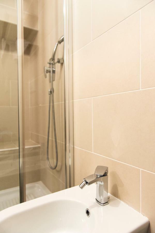 Trevi Fountain - Lovely Loft Apartment โรม ภายนอก รูปภาพ