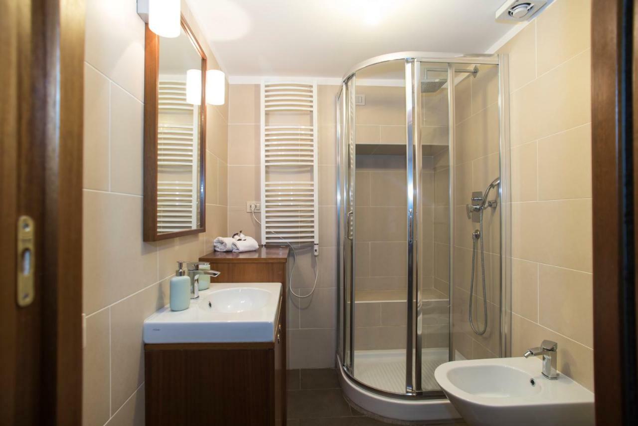 Trevi Fountain - Lovely Loft Apartment โรม ภายนอก รูปภาพ