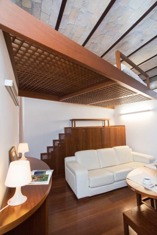 Trevi Fountain - Lovely Loft Apartment โรม ภายนอก รูปภาพ