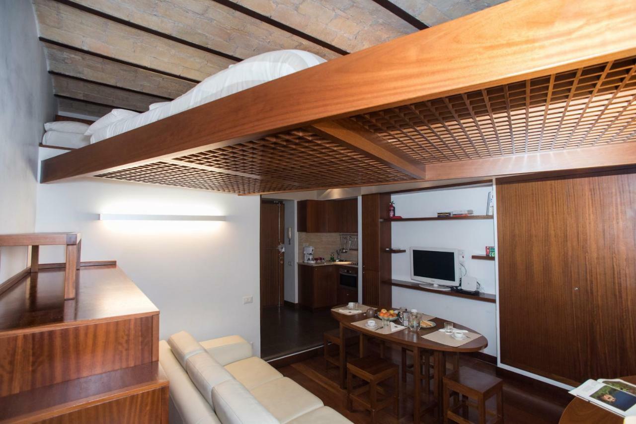 Trevi Fountain - Lovely Loft Apartment โรม ภายนอก รูปภาพ
