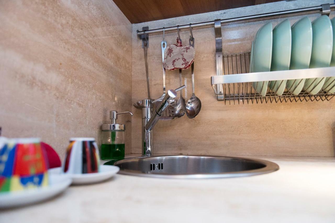 Trevi Fountain - Lovely Loft Apartment โรม ภายนอก รูปภาพ