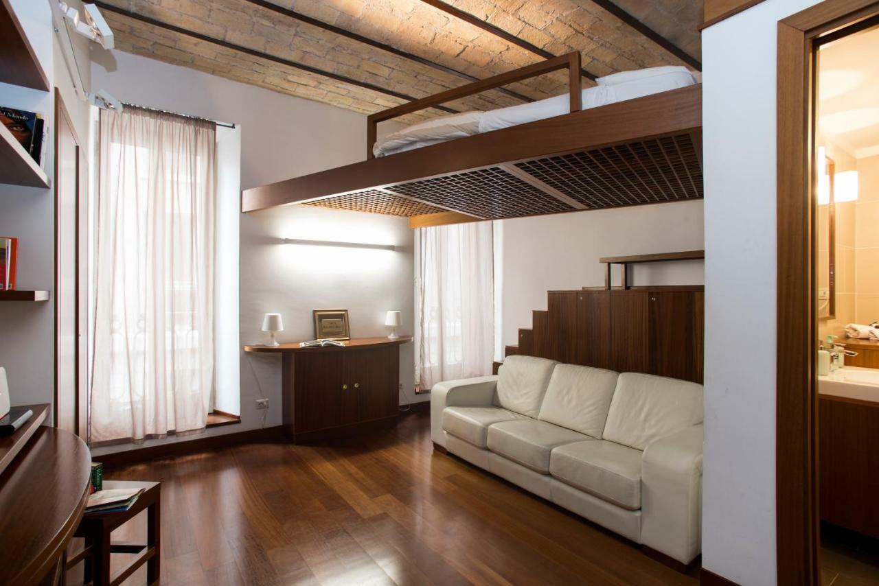 Trevi Fountain - Lovely Loft Apartment โรม ภายนอก รูปภาพ