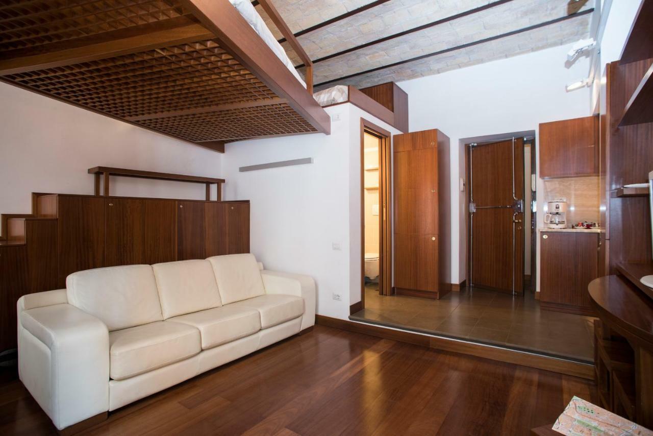 Trevi Fountain - Lovely Loft Apartment โรม ภายนอก รูปภาพ