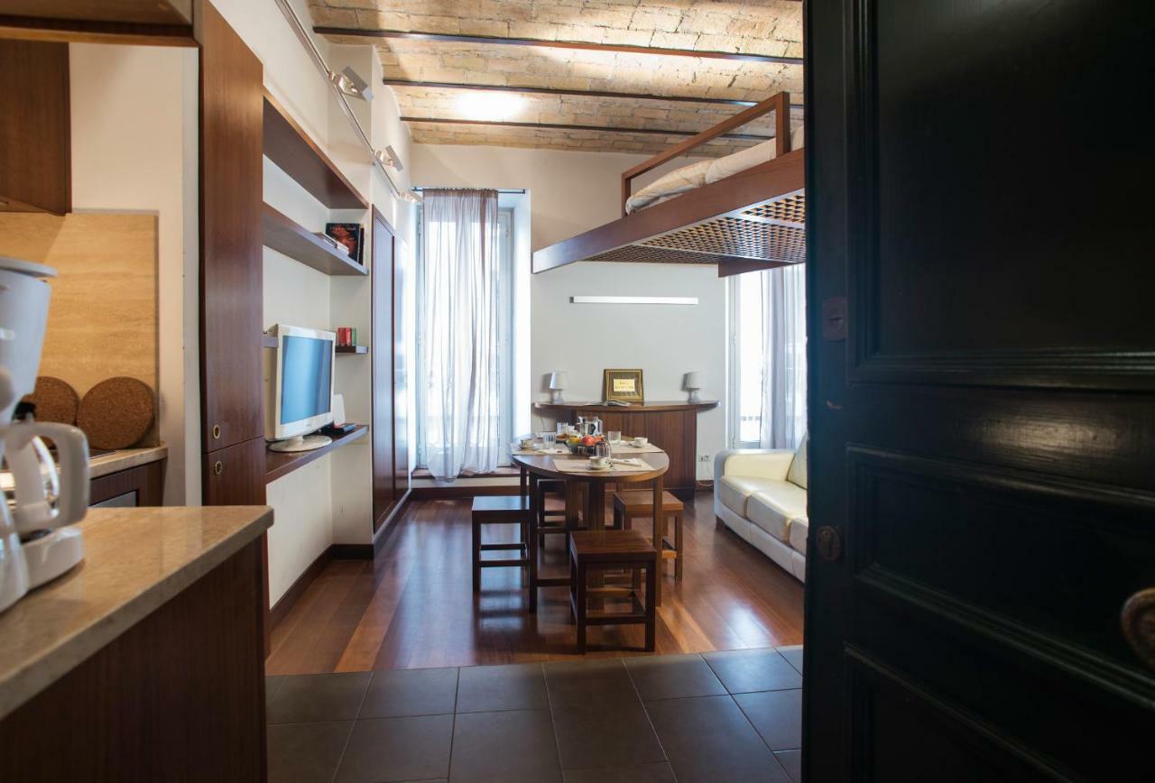 Trevi Fountain - Lovely Loft Apartment โรม ภายนอก รูปภาพ