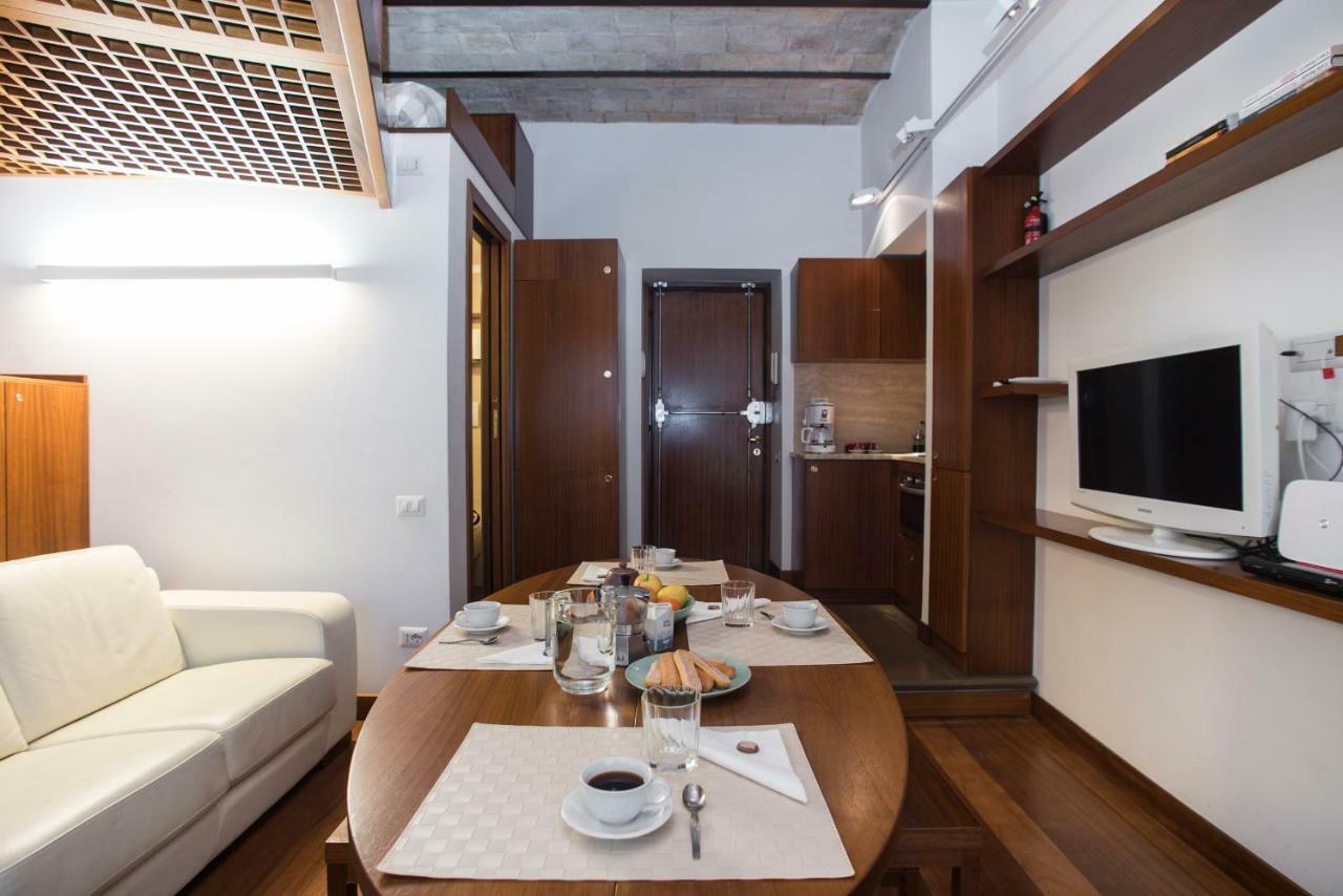 Trevi Fountain - Lovely Loft Apartment โรม ภายนอก รูปภาพ