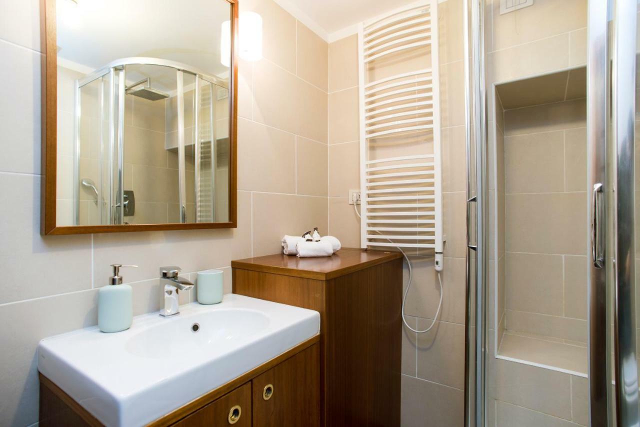 Trevi Fountain - Lovely Loft Apartment โรม ภายนอก รูปภาพ